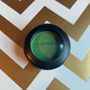 MAC Single Shadow in Wondergrass